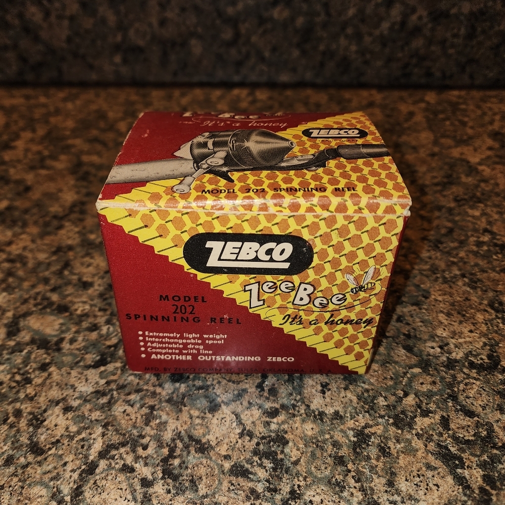 Zebco 202 Spinning Reel in Box